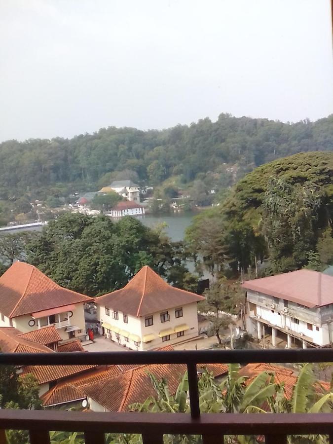 Heaven Seven Kandy Luaran gambar