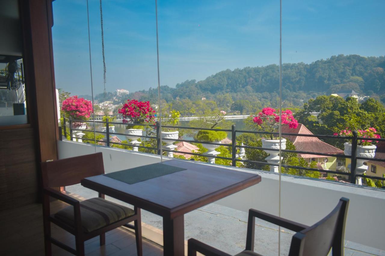 Heaven Seven Kandy Luaran gambar